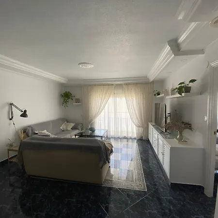 Casa Blanca Apartment *