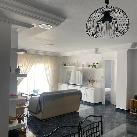 Casa Blanca Apartment *
